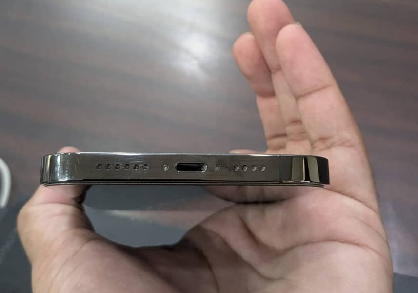 Apple iPhone 12 Pro Max 7