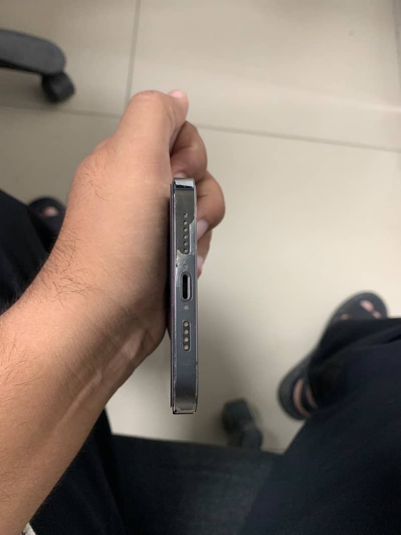 Apple iPhone 12 Pro Max 3