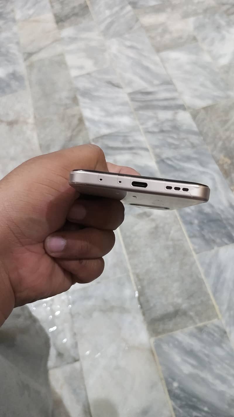 OPPO A6 0