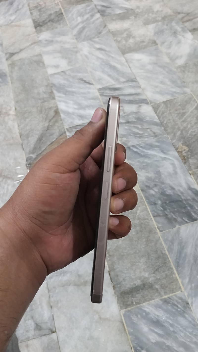OPPO A6 2