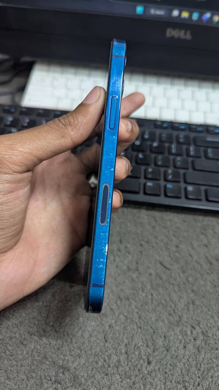 Apple iPhone 12 0