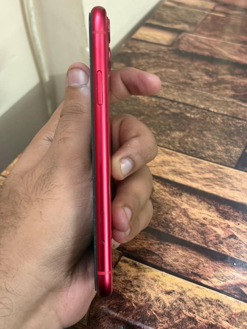 Apple iPhone 11 3