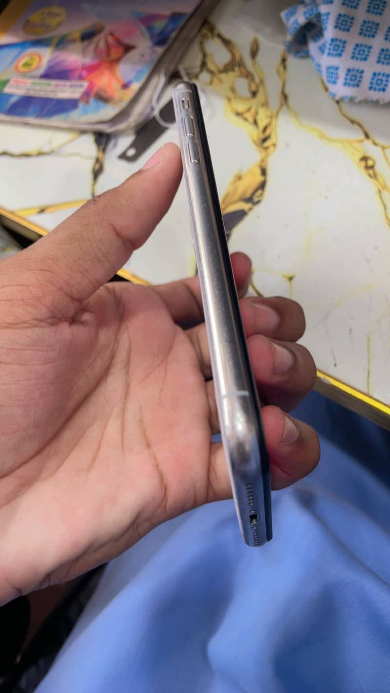 Apple iPhone X 2