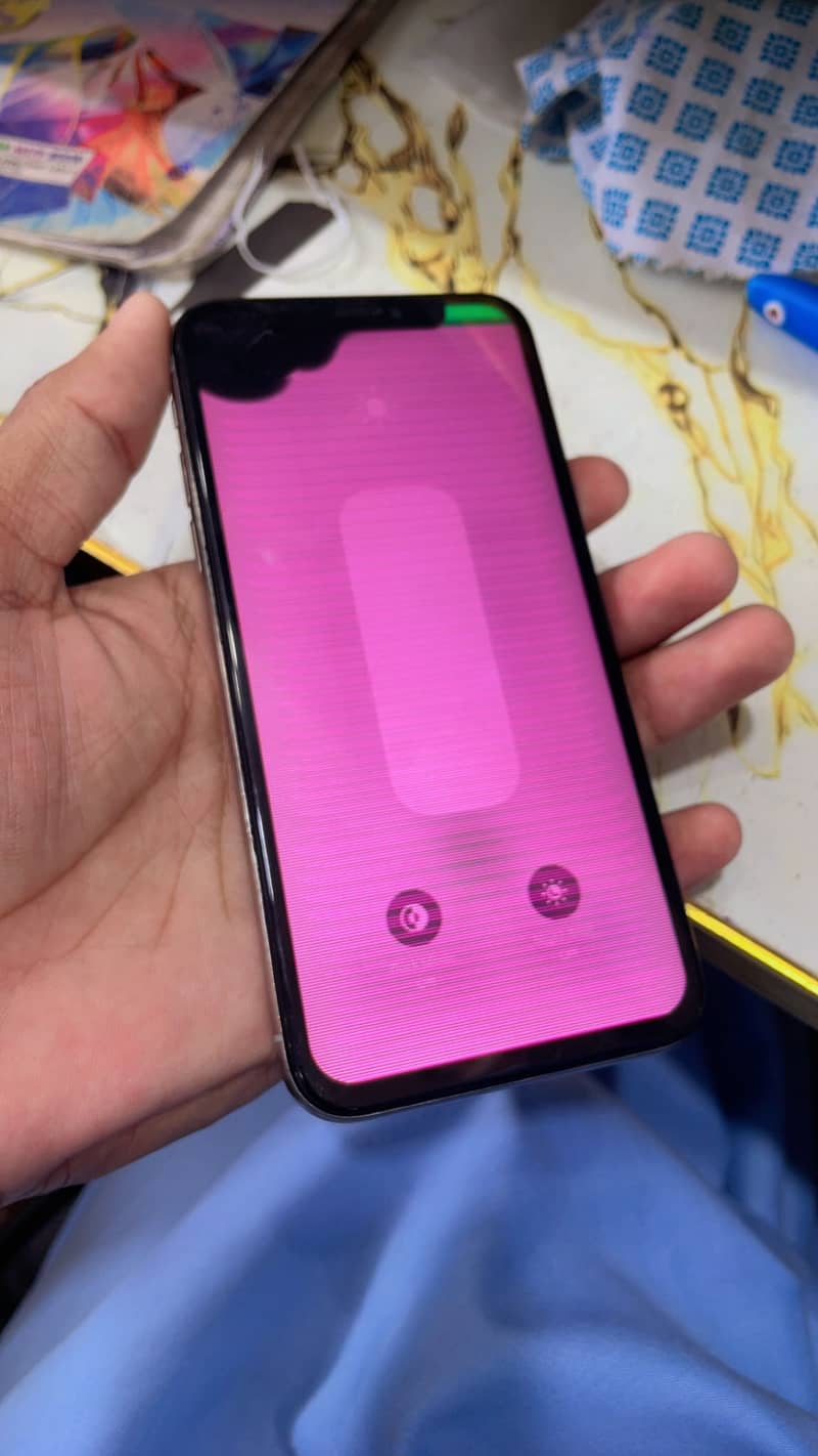 Apple iPhone X 3