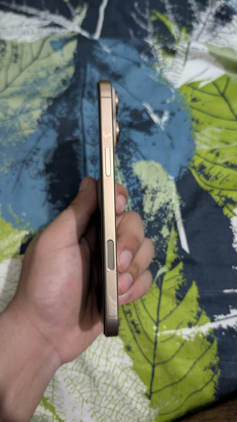Iphone 16 Pro Max JV 3