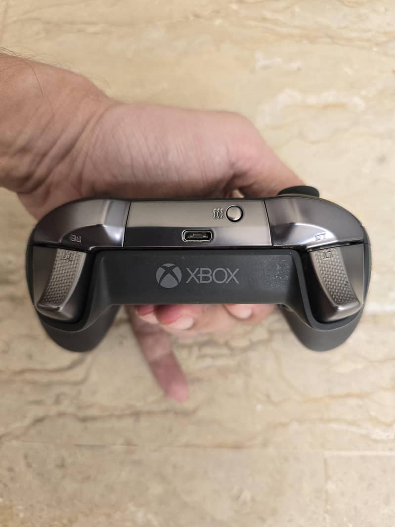 Xbox Elite Wireless Controller Series 2 4