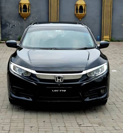 Honda Civic VTi Oriel Prosmatec 2018 UG red meter