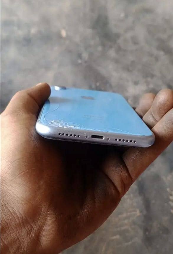 iPhone XR 2