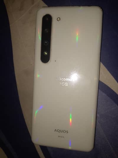 Sharp Aquos R5G