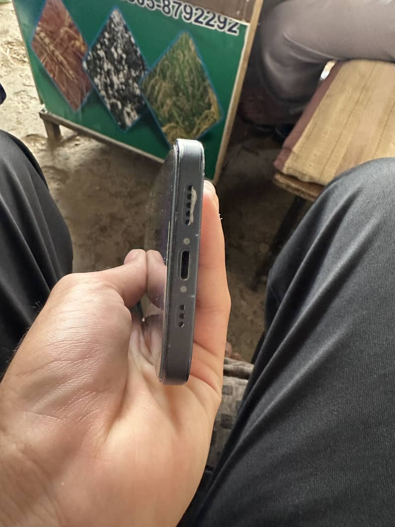Apple iPhone 12 1