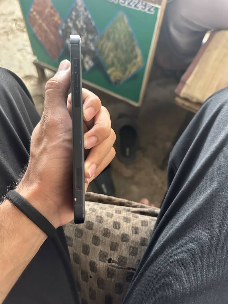 Apple iPhone 12 6