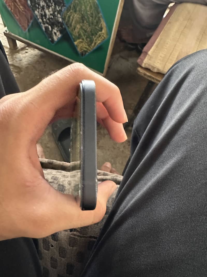 Apple iPhone 12 7