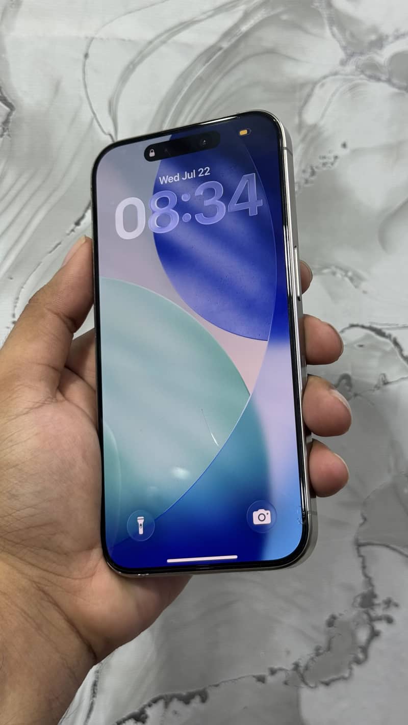 Apple iPhone 15 Pro 1