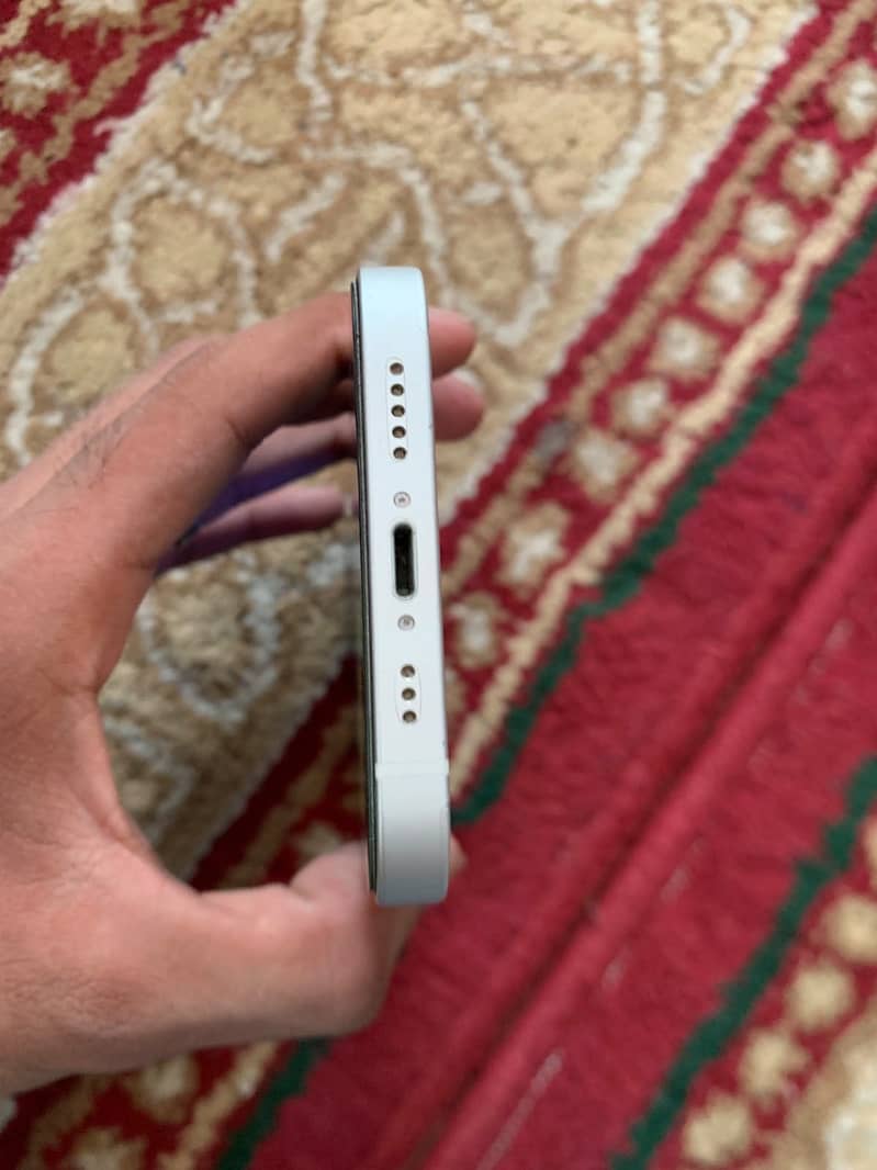 Apple iPhone 12 5