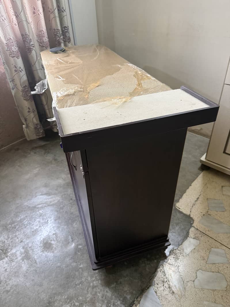 Iron table 1