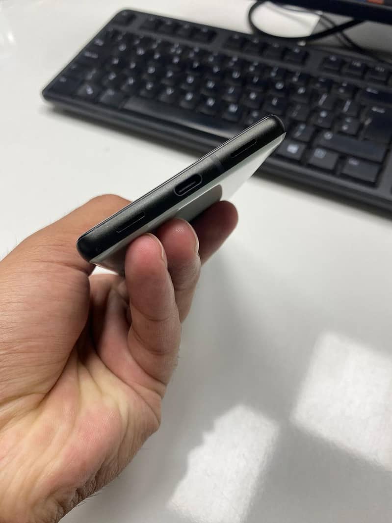 Google Pixel 6a 3