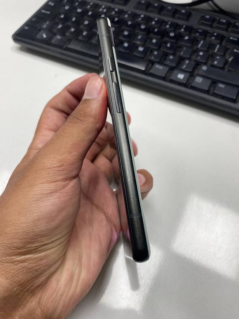 Google Pixel 6a 4