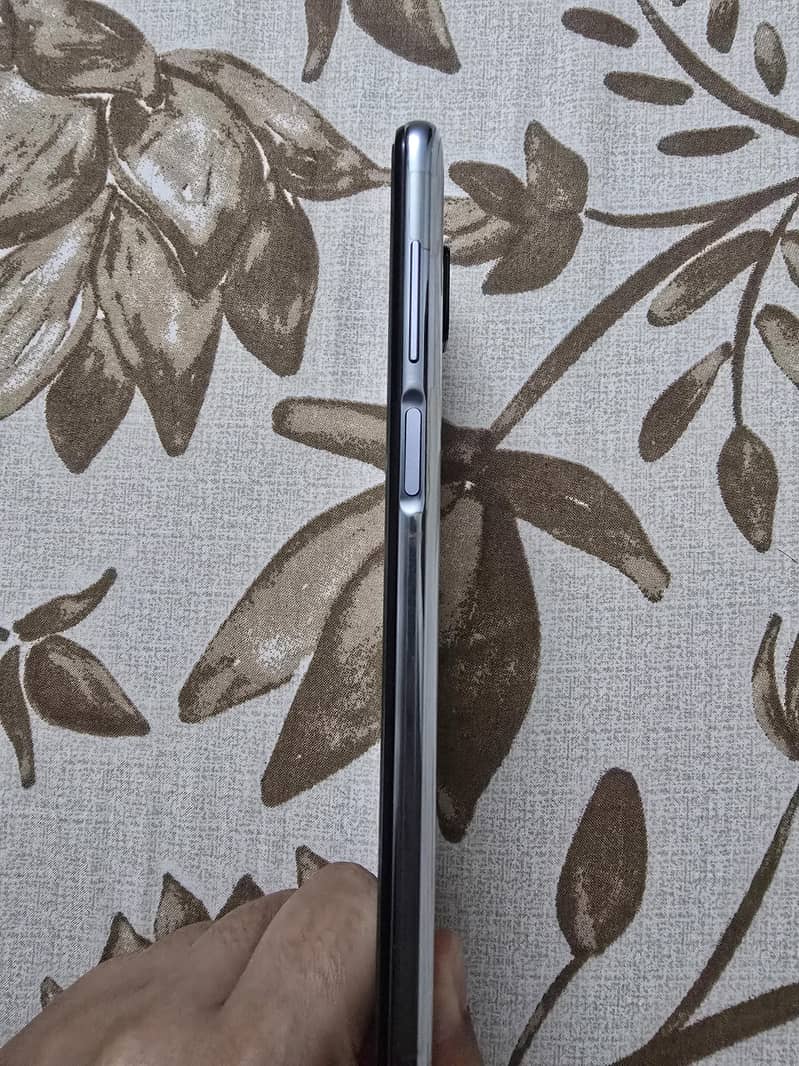 Xiaomi Redmi Note 9s 3