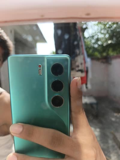 Tecno CAMON 40