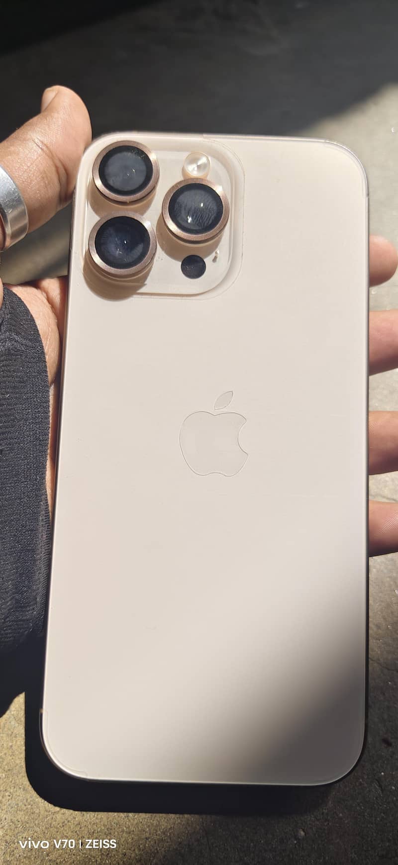 Apple iPhone 16 Pro Max 2