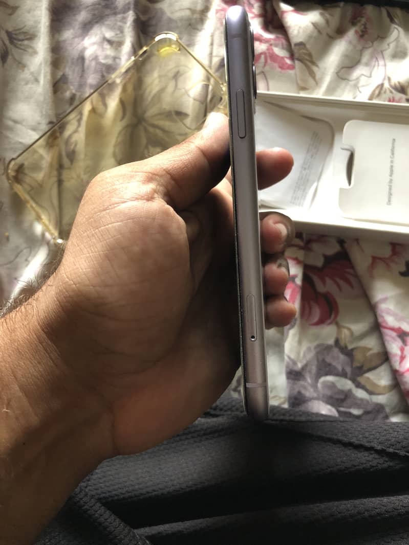 Apple iPhone 11 2
