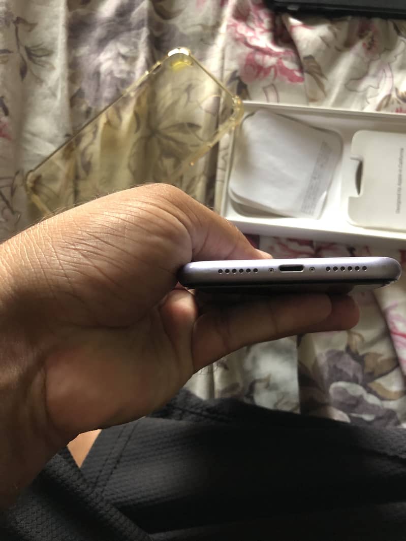 Apple iPhone 11 5