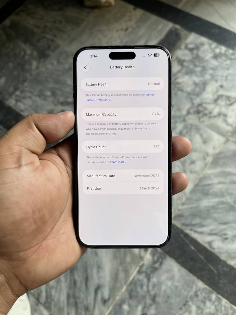 Apple iPhone 15 Pro Max 2