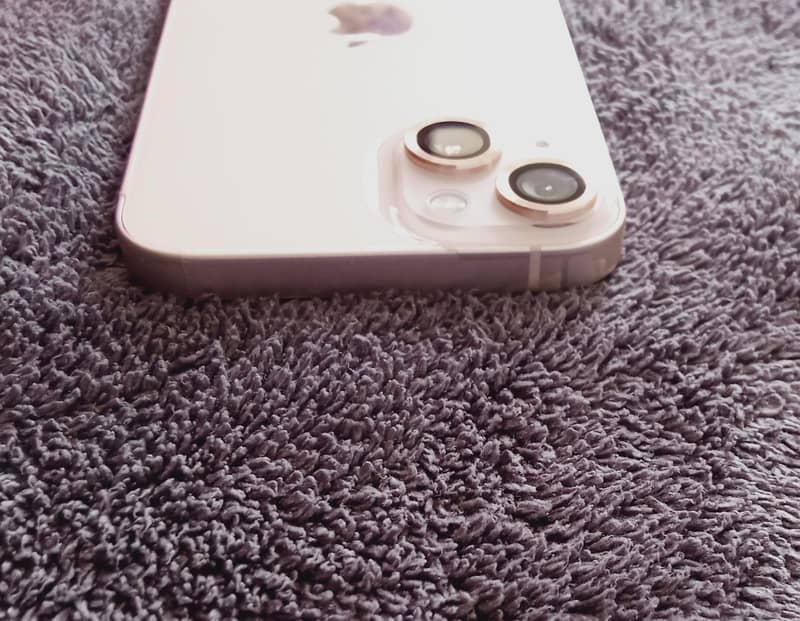 Apple iPhone 13 4