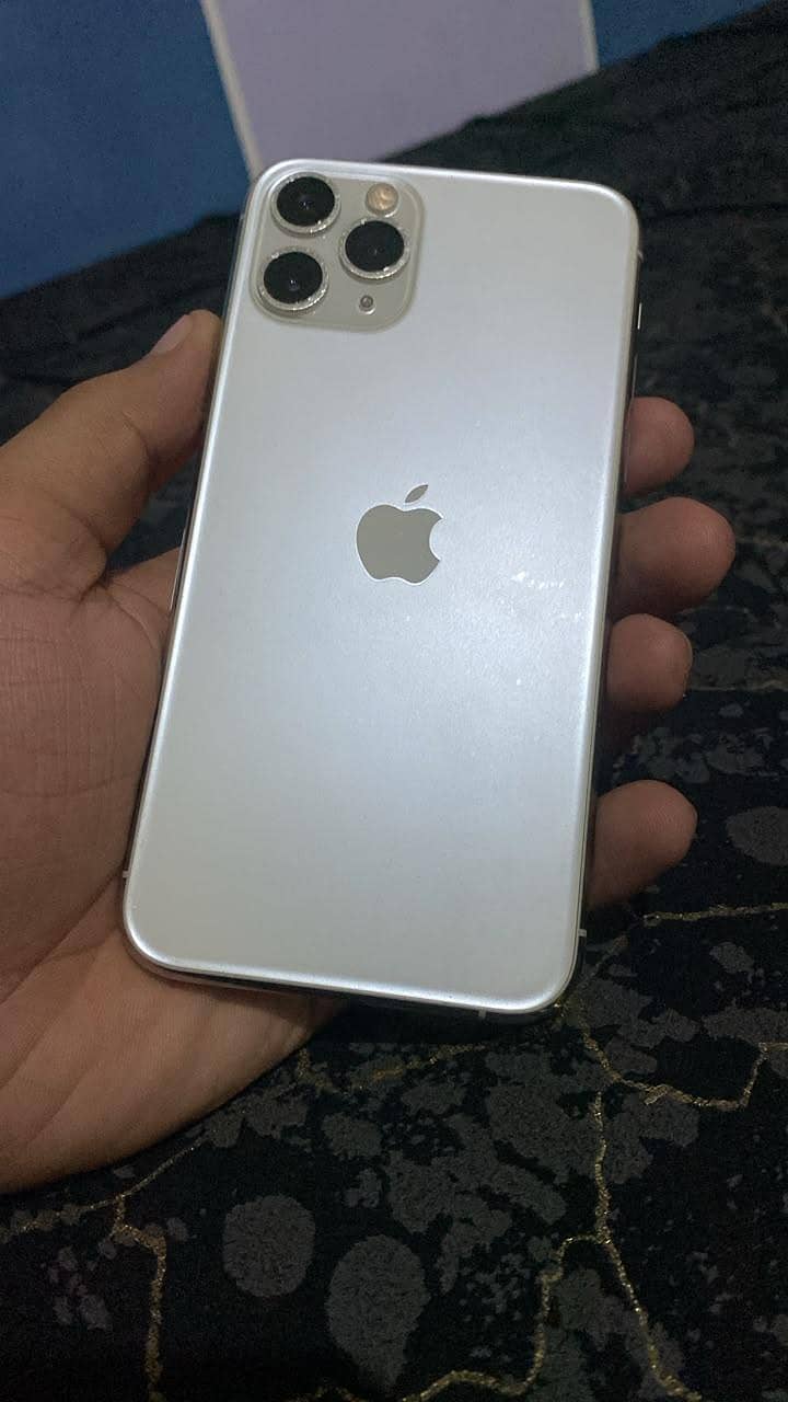 Apple iPhone 11 Pro 3