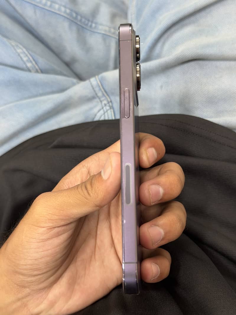 Apple iPhone 14 Pro Max 1