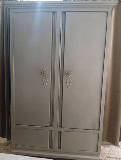 heavy duty iron safe almirah is for sale