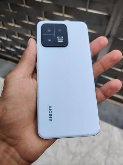 Xiaomi Mi 13
