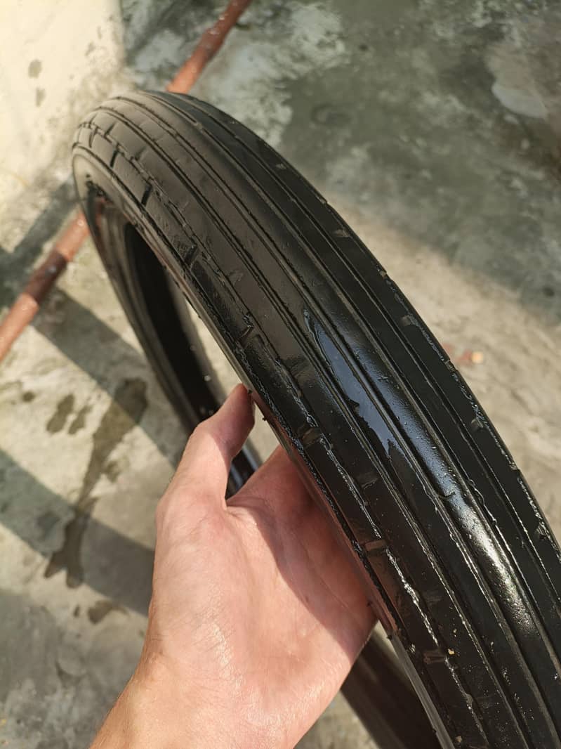 2 Tyres 2