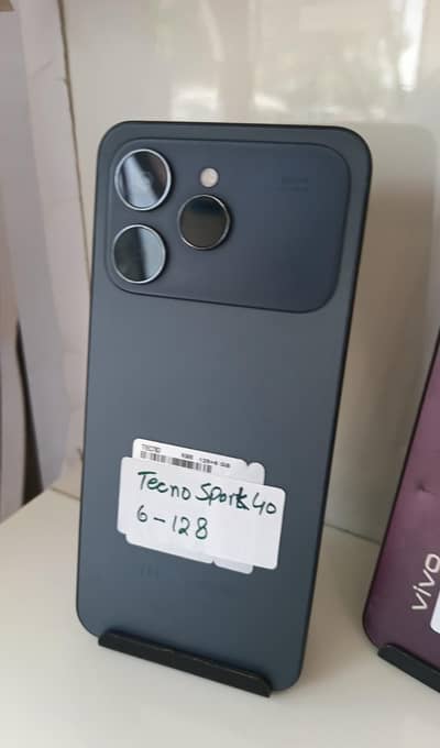 Tecno spark 40 mobile in fresh condition in low budget