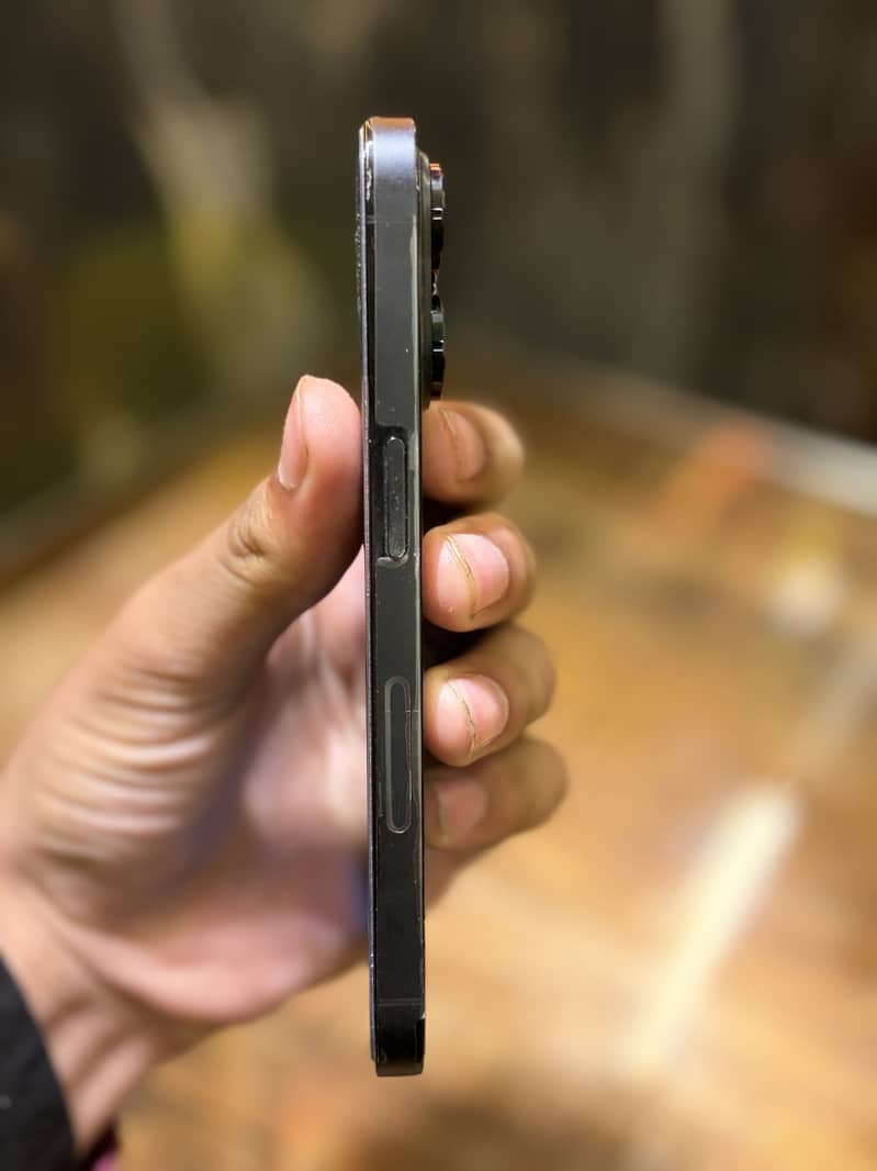 Apple iPhone 14 Pro 1