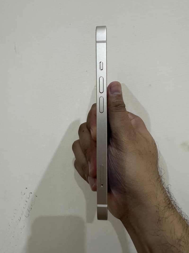 Apple iPhone 13 3