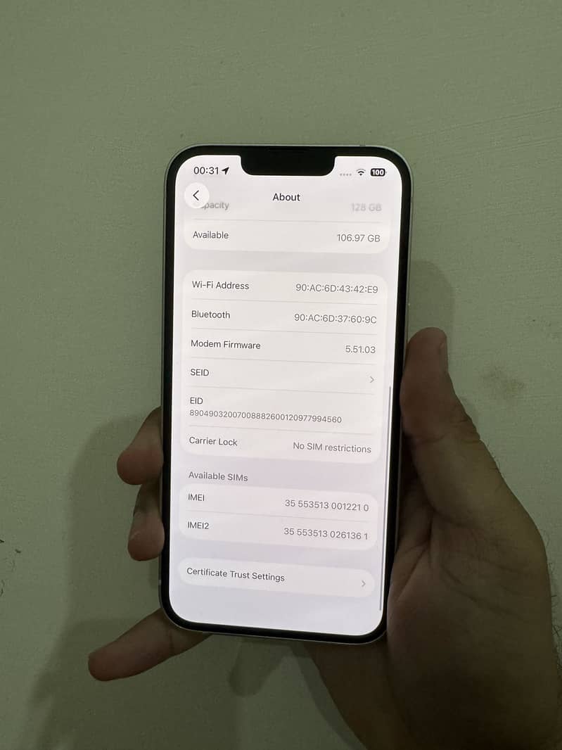 Apple iPhone 13 7