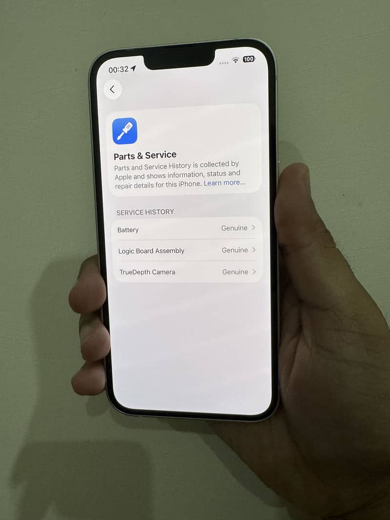 Apple iPhone 13 8