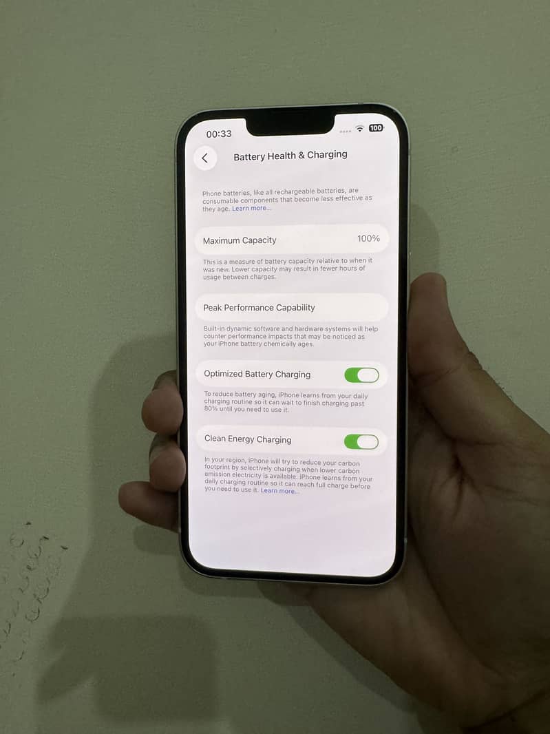 Apple iPhone 13 12
