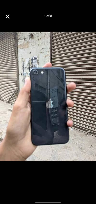 Apple iPhone SE