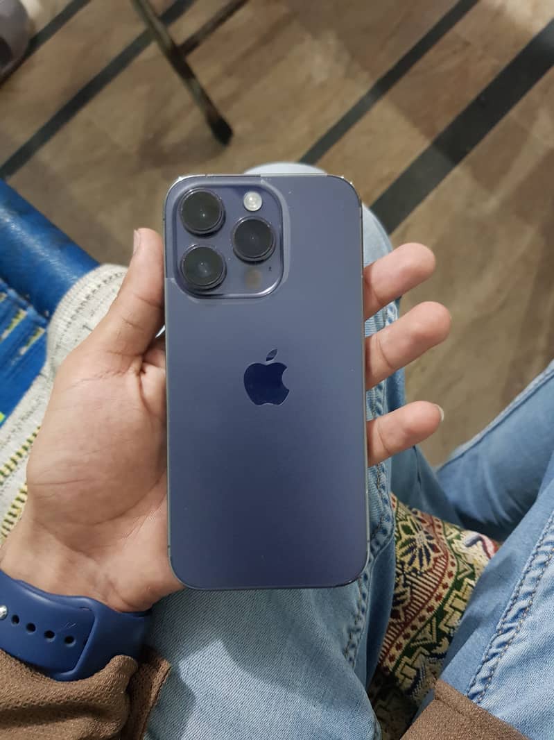 Apple iPhone 14 Pro 0