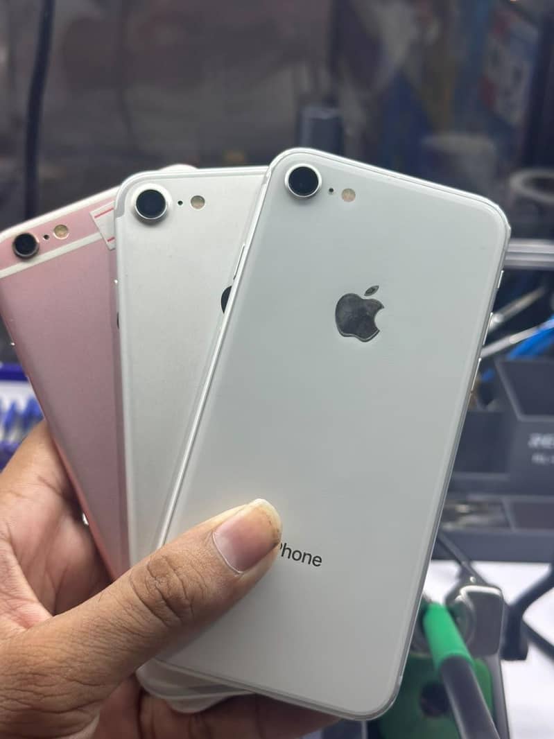 Apple iPhone 8 0