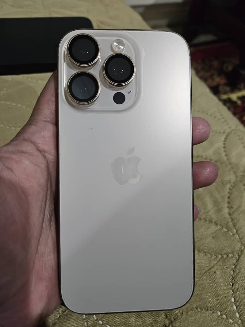 Iphone 16 pro 3