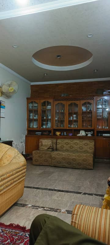 10 MARLA DOUBLE STORY HOUSE FOR SALE