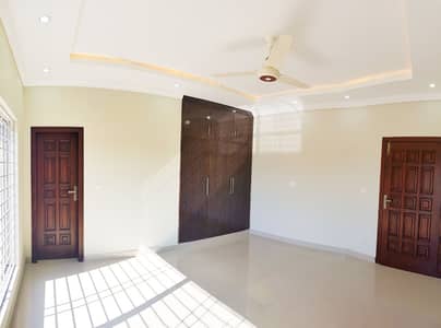 10 Marla 4 Bed House For Sale In Askari 14