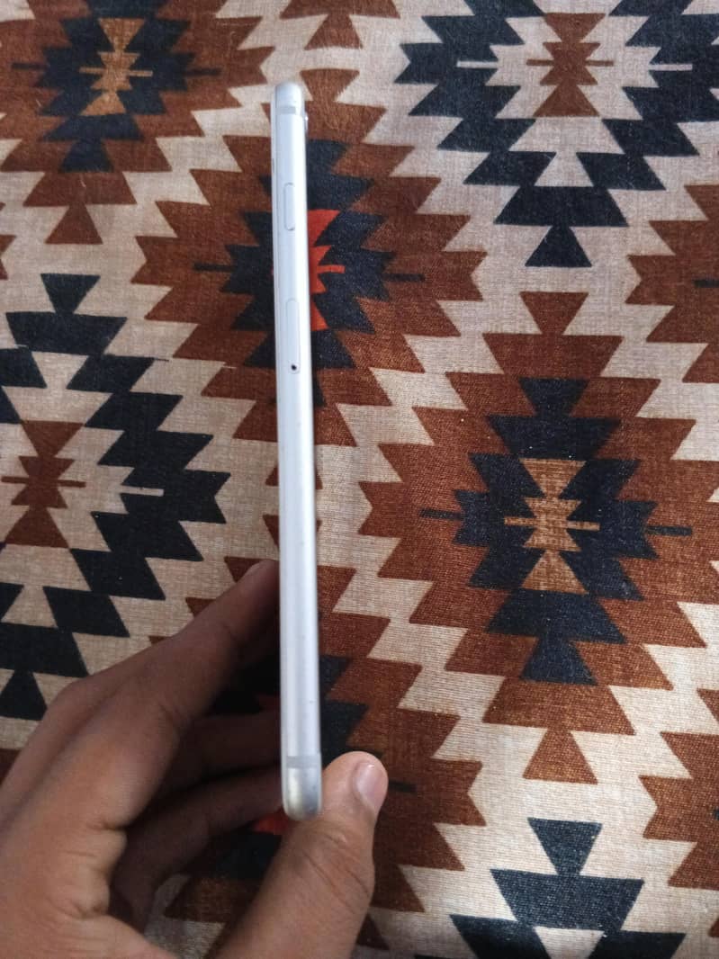 Apple iPhone 6S Plus 2
