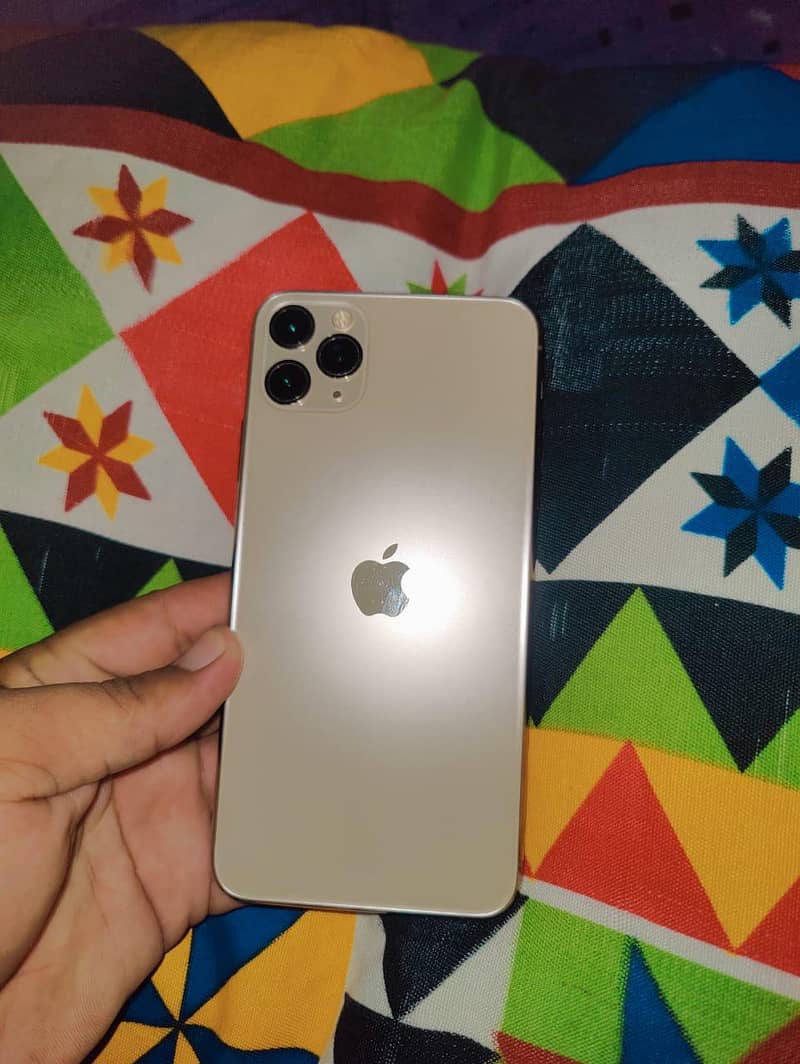 Apple iPhone 11 Pro Max 3