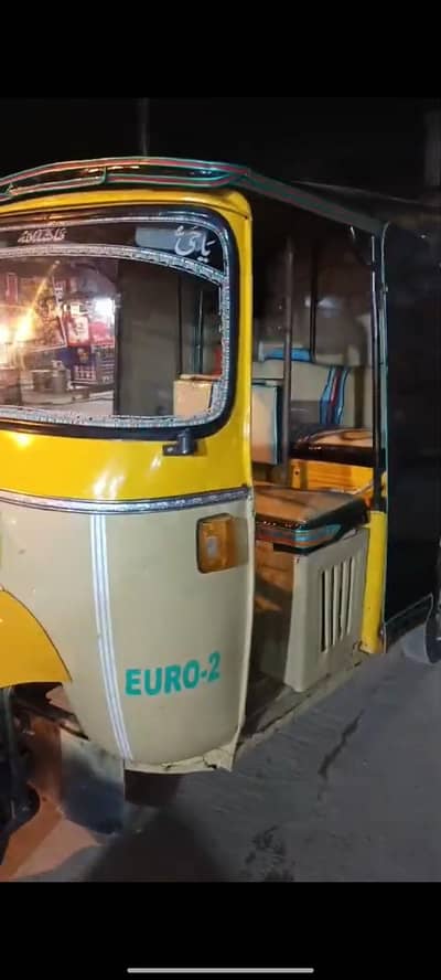 Tez raftar 4 stroke auto Rickshaw