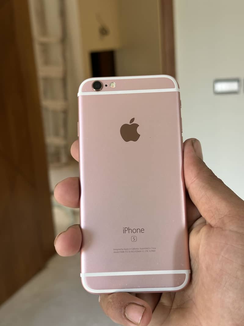 Apple iPhone 6S Plus 2