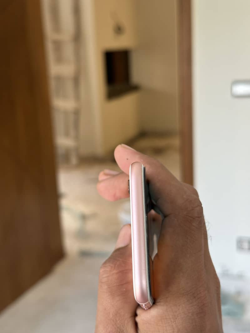 Apple iPhone 6S Plus 3